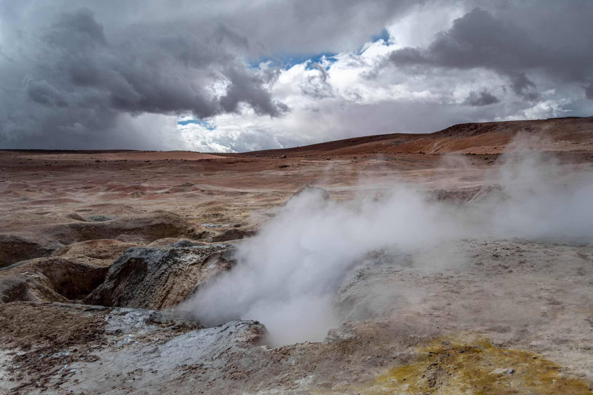 Sol de Mañana, Bolivia