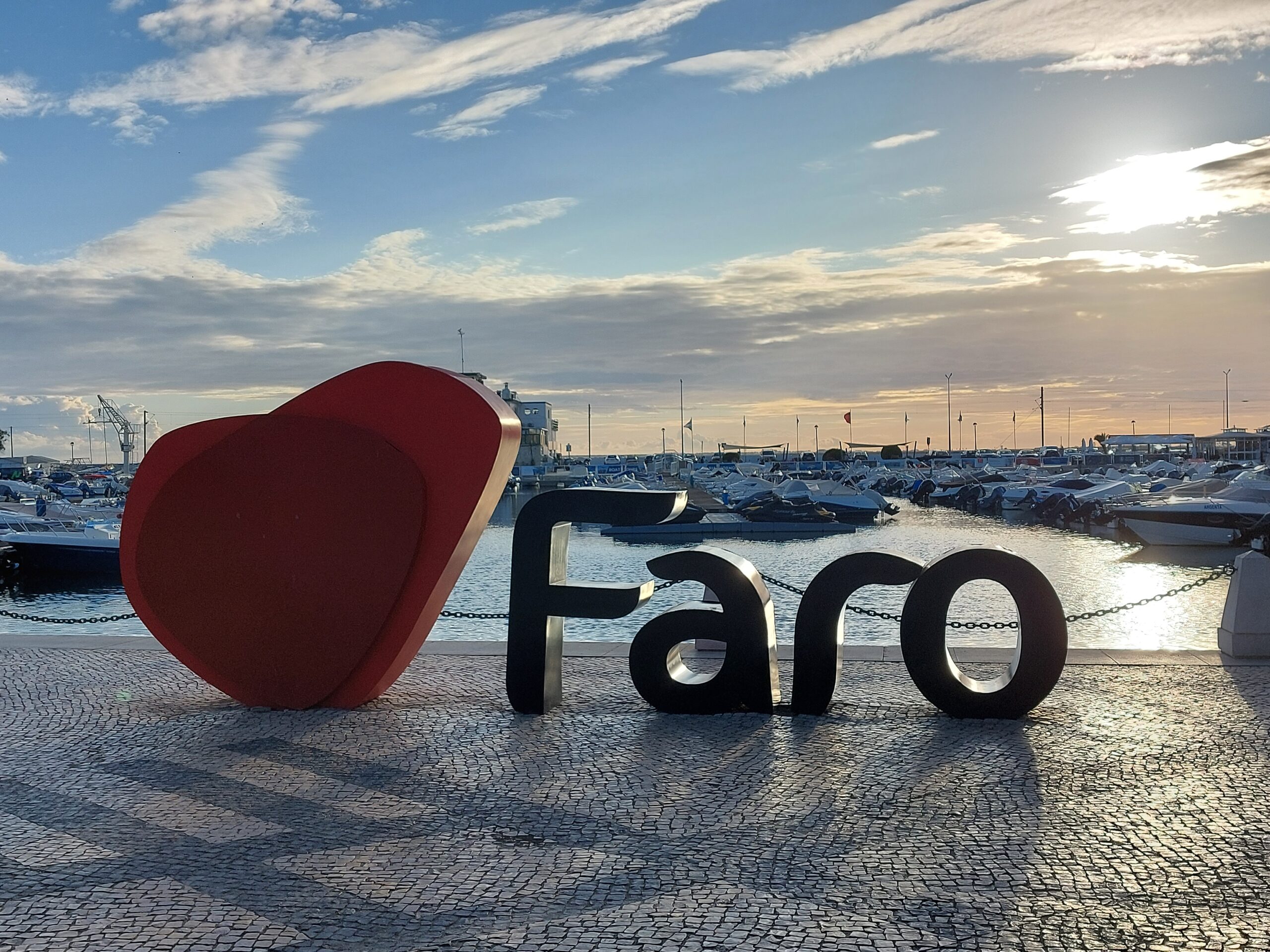 Faro tekst in de haven, Portugal
