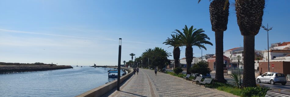 De boulevard van Lagos, Portugal