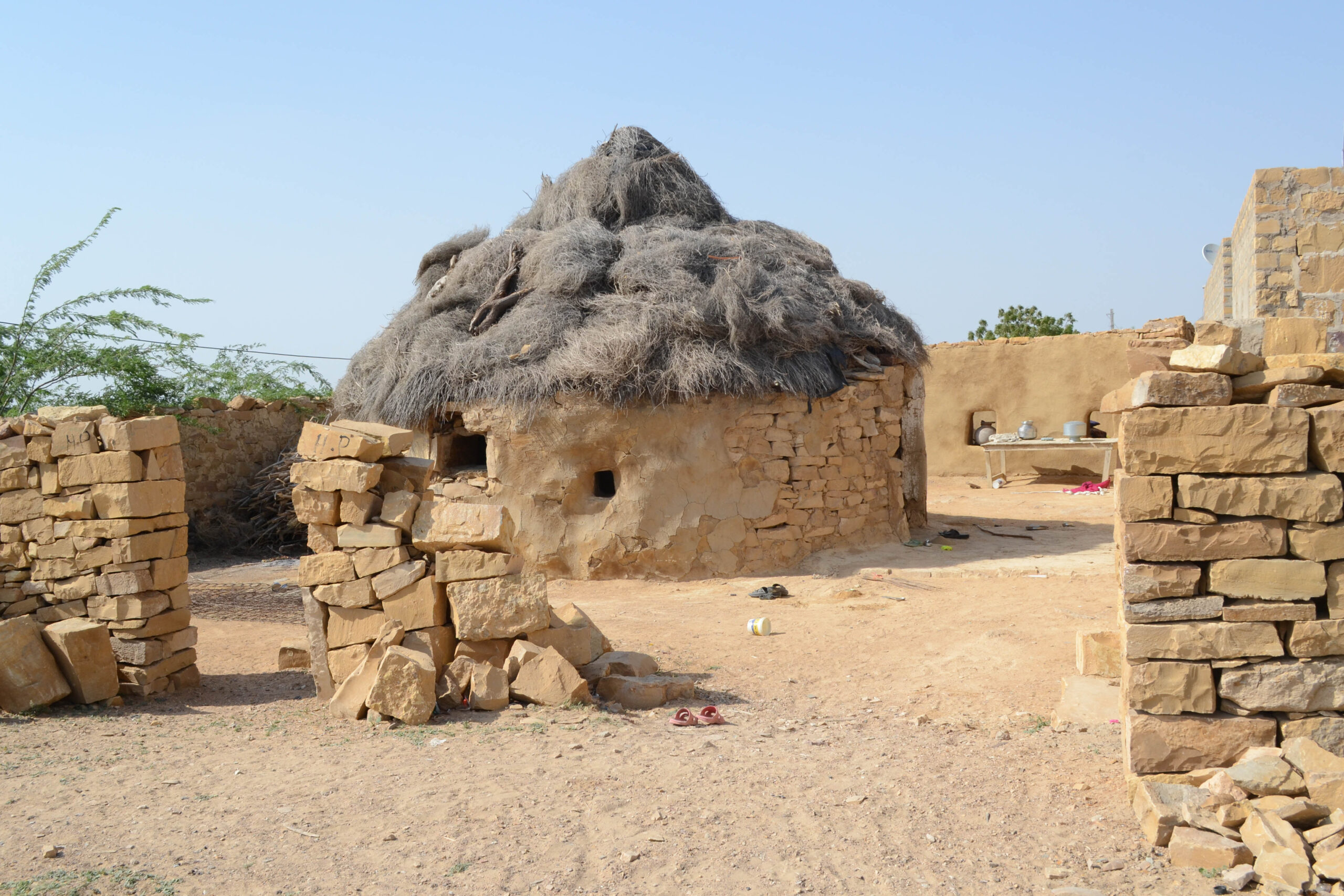 Traditioneel woestijnhuisje in de Tharwoestijn, India